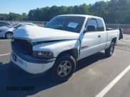 ✅ 1998 Dodge 1500 • VIN: 3B7HC13Y5WG234866 • Lot: 43080752. Wystawiony na IAAI z przebiegiem 228 935 mil. Bezpłatny archiwum sprzedaży aukcyjnych z USA i szczegółowy raport historii pojazdu na DreamBid. Zdjęcie 17.