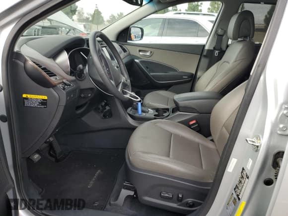 ✅ 2018 Hyundai Santa Fe 2.4L • VIN: 5XYZU3LB7JG517849 • Lot: 93773105. Listed on Copart with 16,936 mi. Free auction sales archive from the USA and detailed vehicle history report at DreamBid. Image 7.