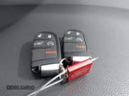 ✅ 2019 Jeep Grand Cherokee Altitude • VIN: 1C4RJFAG2KC563247 • Lot: 41479926. Wystawiony na IAAI z przebiegiem 81 288 mil. Bezpłatny archiwum sprzedaży aukcyjnych z USA i szczegółowy raport historii pojazdu na DreamBid. Zdjęcie 11.