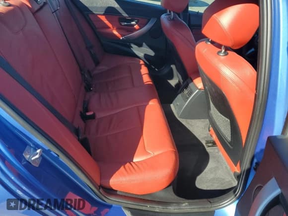 ✅ 2013 BMW 3 Series 328i • VIN: WBA3A5C50DJ584587 • Лот: 87393525. Опубликован ранее на Copart с пробегом 110 801 миль. Бесплатный доступ к архиву аукционных продаж из США и подробный отчёт об истории автомобиля на DreamBid. Изображение 10.