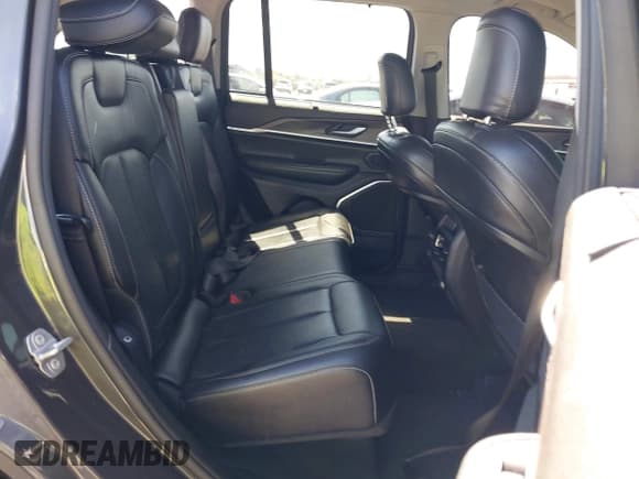 ✅ 2022 Jeep Grand Cherokee • VIN: 1C4RJYB65N8721475 • Lot: 43342814. Listed on IAAI with 81,606 mi. Free auction sales archive from the USA and detailed vehicle history report at DreamBid. Image 8.