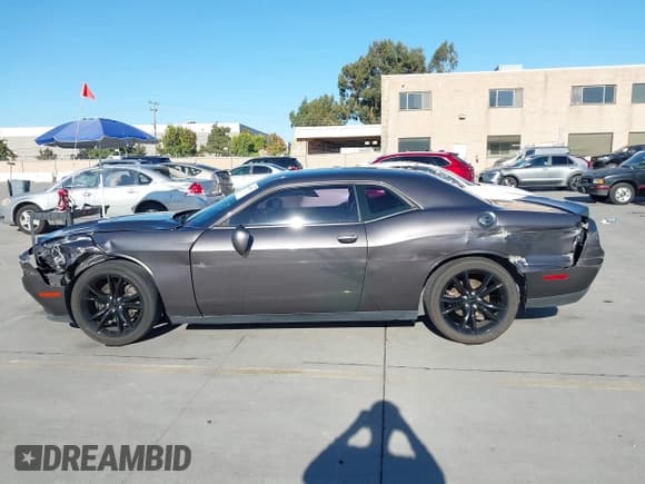 ✅ 2016 Dodge Challenger SXT • VIN: 2C3CDZAG9GH256410 • Лот: 43495707. Опубликован ранее на IAAI с пробегом 97 803 миль. Бесплатный доступ к архиву аукционных продаж из США и подробный отчёт об истории автомобиля на DreamBid. Изображение 14.