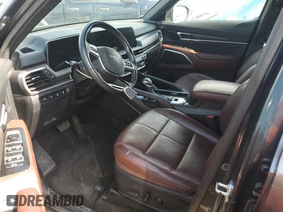 ✅ 2023 Kia Telluride EX • VIN: 5XYP34GC1PG362646 • Lot: 53872425. Listed on Copart with 21,100 mi. Free auction sales archive from the USA and detailed vehicle history report at DreamBid. Image 7.