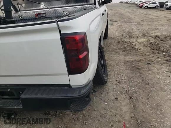 ✅ 2014 Chevrolet Silverado 1500 Work Truck • VIN: 3GCPCPEH2EG268001 • Лот: 47007865. Опубликован ранее на Copart с пробегом 184 460 миль. Бесплатный доступ к архиву аукционных продаж из США и подробный отчёт об истории автомобиля на DreamBid. Изображение 11.