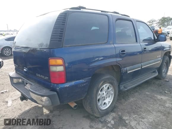 ✅ 2001 Chevrolet Tahoe LS • VIN: 1GNEC13T91R219486 • Lot: 41439329. Wystawiony na IAAI z przebiegiem 265 974 mil. Bezpłatny archiwum sprzedaży aukcyjnych z USA i szczegółowy raport historii pojazdu na DreamBid. Zdjęcie 4.