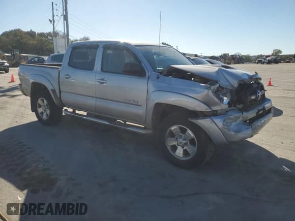 ✅ 2011 Toyota Tacoma • VIN: 3TMLU4EN2BM065428 • Lot: 86501835. Listed on Copart with 122,838 mi. Free auction sales archive from the USA and detailed vehicle history report at DreamBid. Image 4.
