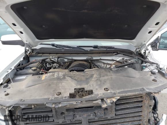 ✅ 2018 Chevrolet Silverado 1500 LT • VIN: 1GCPCREC4JF216526 • Lot: 43520727. Wystawiony na IAAI z przebiegiem 51 430 mil. Bezpłatny archiwum sprzedaży aukcyjnych z USA i szczegółowy raport historii pojazdu na DreamBid. Zdjęcie 10.