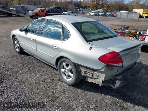 ✅ 2005 Ford Taurus SE • VIN: 1FAFP53U55A226091 • Лот: 43568143. Опубликован ранее на IAAI с пробегом 161 942 миль. Бесплатный доступ к архиву аукционных продаж из США и подробный отчёт об истории автомобиля на DreamBid. Изображение 3.