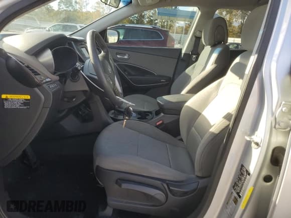 ✅ 2018 Hyundai Santa Fe 2.4L • VIN: 5XYZT3LB8JG572765 • Lot: 90464505. Listed on Copart with 113,756 mi. Free auction sales archive from the USA and detailed vehicle history report at DreamBid. Image 7.