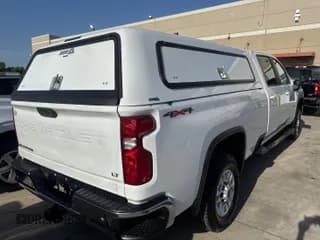 ✅ 2022 Chevrolet Silverado 2500HD LT • VIN: 1GC1YNE76NF223213 • Lot: 42992410. Wystawiony na IAAI z przebiegiem 138 680 mil. Bezpłatny archiwum sprzedaży aukcyjnych z USA i szczegółowy raport historii pojazdu na DreamBid. Zdjęcie 1.