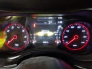 ✅ 2018 Dodge Charger SXT • VIN: 2C3CDXBG8JH185145 • Lot: 42919686. Wystawiony na IAAI z przebiegiem 122 201 mil. Bezpłatny archiwum sprzedaży aukcyjnych z USA i szczegółowy raport historii pojazdu na DreamBid. Zdjęcie 7.