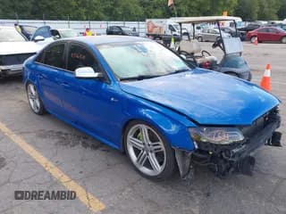 ✅ 2010 Audi S4 Premium Plus • VIN: WAUDGAFL2AA022546 • Лот: 43061531. Опубликован ранее на IAAI с пробегом 183 877 миль. Бесплатный доступ к архиву аукционных продаж из США и подробный отчёт об истории автомобиля на DreamBid. Изображение 1.