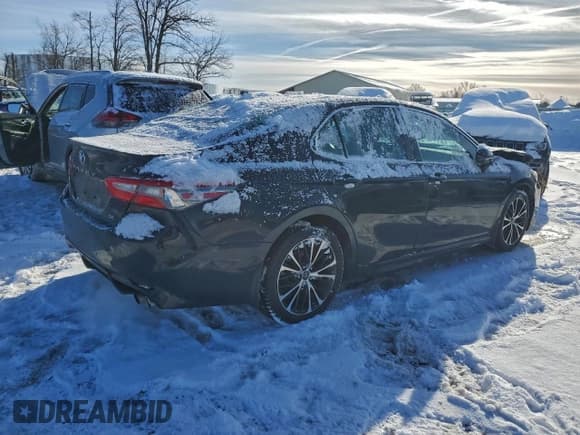 ✅ 2019 Toyota Camry SE • VIN: 4T1B11HK8KU847356 • Лот: 95488775. Опубликован ранее на Copart с пробегом 155 723 миль. Бесплатный доступ к архиву аукционных продаж из США и подробный отчёт об истории автомобиля на DreamBid. Изображение 3.