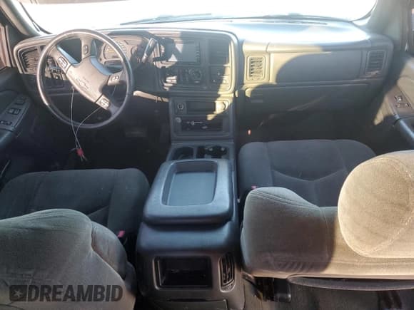 ✅ 2004 Chevrolet Silverado 1500 Z71 • VIN: 1GCEK19T24E291984 • Lot: 90419475. Wystawiony na Copart z przebiegiem 243 333 mil. Bezpłatny archiwum sprzedaży aukcyjnych z USA i szczegółowy raport historii pojazdu na DreamBid. Zdjęcie 8.