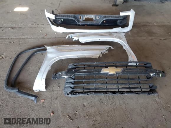 ✅ 2024 Chevrolet Silverado 2500HD Work Truck • VIN: 1GC4WLE77RF367575 • Лот: 56151685. Опубликован ранее на Copart с пробегом 14 882 миль. Бесплатный доступ к архиву аукционных продаж из США и подробный отчёт об истории автомобиля на DreamBid. Изображение 12.