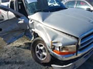 ✅ 2000 Dodge Dakota • VIN: 1B7GL22X9YS521262 • Lot: 41635416. Wystawiony na IAAI z przebiegiem 403 083 mil. Bezpłatny archiwum sprzedaży aukcyjnych z USA i szczegółowy raport historii pojazdu na DreamBid. Zdjęcie 6.