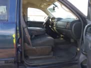 ✅ 2012 Chevrolet Silverado 1500 LT • VIN: 1GCPKSE74CF145134 • Lot: 43698193. Wystawiony na IAAI z przebiegiem 156 828 mil. Bezpłatny archiwum sprzedaży aukcyjnych z USA i szczegółowy raport historii pojazdu na DreamBid. Zdjęcie 5.