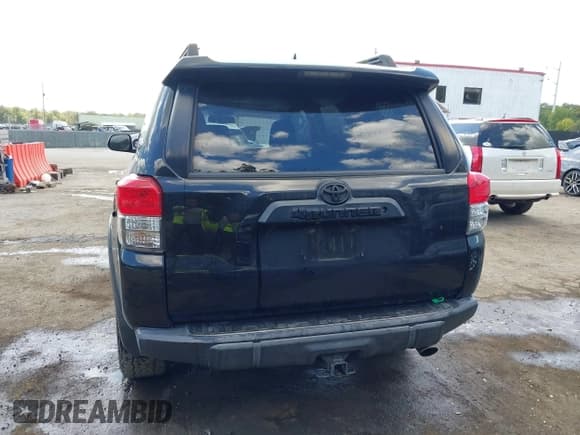 ✅ 2011 Toyota 4Runner SR5 • VIN: JTEBU5JR8B5044420 • Lot: 43136589. Listed on IAAI with 192,672 mi. Free auction sales archive from the USA and detailed vehicle history report at DreamBid. Image 16.