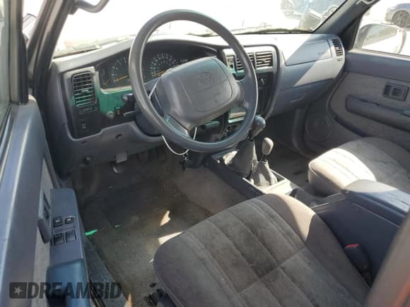 ✅ 1999 Toyota Tacoma • VIN: 4TAWN72N8XZ446928 • Lot: 82505395. Wystawiony na Copart z przebiegiem 356 632 mil. Bezpłatny archiwum sprzedaży aukcyjnych z USA i szczegółowy raport historii pojazdu na DreamBid. Zdjęcie 8.