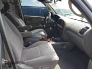 ✅ 2002 Toyota Sequoia SR5 • VIN: 5TDBT44A92S075063 • Лот: 42558920. Опубликован ранее на IAAI с пробегом 363 206 миль. Бесплатный доступ к архиву аукционных продаж из США и подробный отчёт об истории автомобиля на DreamBid. Изображение 5.