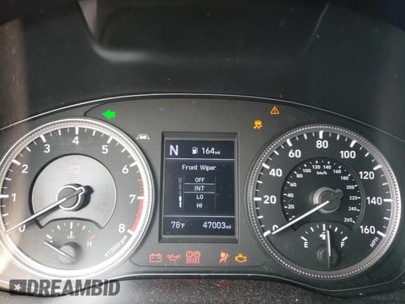 ✅ 2020 Hyundai Santa Fe SE • VIN: 5NMS23AD8LH215622 • Lot: 59231423. Wystawiony na Copart z przebiegiem 47 003 mil. Bezpłatny archiwum sprzedaży aukcyjnych z USA i szczegółowy raport historii pojazdu na DreamBid. Zdjęcie 9.