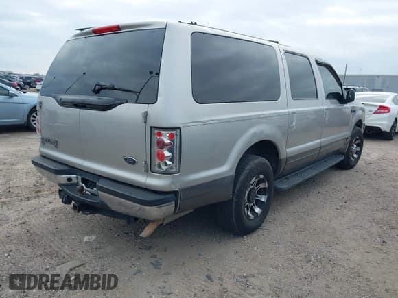 ✅ 2002 Ford Excursion Special Serv • VIN: 1FMNU40L92EB24930 • Лот: 41288964. Опубликован ранее на IAAI с пробегом 251 955 миль. Бесплатный доступ к архиву аукционных продаж из США и подробный отчёт об истории автомобиля на DreamBid. Изображение 4.