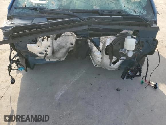 ✅ 2017 Chevrolet Silverado 1500 • VIN: N0V1N0NPART • Лот: 88469755. Опубликован ранее на Copart с пробегом Не указан. Бесплатный доступ к архиву аукционных продаж из США и подробный отчёт об истории автомобиля на DreamBid. Изображение 11.