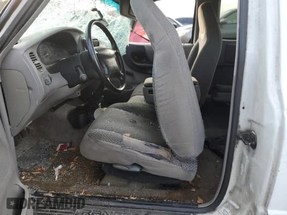 ✅ 1998 Ford Ranger XL • VIN: 1FTYR14C9WTA12660 • Lot: 88120915. Listed on Copart with 588,132 mi. Free auction sales archive from the USA and detailed vehicle history report at DreamBid. Image 7.