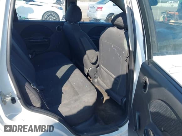 ✅ 2008 Chevrolet Aveo LS • VIN: KL1TD66608B226661 • Lot: 43409929. Wystawiony na IAAI z przebiegiem 152 957 mil. Bezpłatny archiwum sprzedaży aukcyjnych z USA i szczegółowy raport historii pojazdu na DreamBid. Zdjęcie 8.