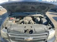 ✅ 2008 Chevrolet Suburban 3LT • VIN: 1GNFC16J28J188573 • Lot: 82475484. Wystawiony na Copart z przebiegiem 278 733 mil. Bezpłatny archiwum sprzedaży aukcyjnych z USA i szczegółowy raport historii pojazdu na DreamBid. Zdjęcie 14.