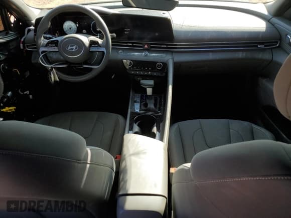 ✅ 2024 Hyundai Elantra SEL • VIN: KMHLS4DG7RU764449 • Лот: 82053995. Опубликован ранее на Copart с пробегом 26 204 миль. Бесплатный доступ к архиву аукционных продаж из США и подробный отчёт об истории автомобиля на DreamBid. Изображение 8.