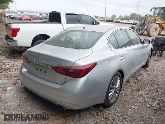 ✅ 2018 Infiniti Q50 Luxe • VIN: JN1EV7AP7JM363629 • Lot: 43471597. Listed on IAAI with 127,102 mi. Free auction sales archive from the USA and detailed vehicle history report at DreamBid. Image 4.