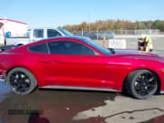 ✅ 2019 Ford Mustang EcoBoost • VIN: 1FA6P8TH5K5200793 • Lot: 43639634. Wystawiony na IAAI z przebiegiem 137 326 mil. Bezpłatny archiwum sprzedaży aukcyjnych z USA i szczegółowy raport historii pojazdu na DreamBid. Zdjęcie 14.