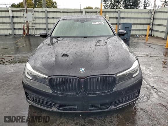 ✅ 2016 BMW 7 Series 740i • VIN: WBA7E2C51GG738729 • Lot: 95914555. Listed on Copart with 109,302 mi. Free auction sales archive from the USA and detailed vehicle history report at DreamBid. Image 5.