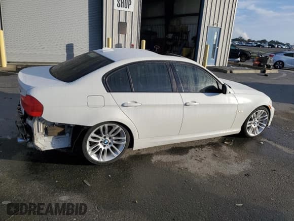 ✅ 2011 BMW 3 Series 335d • VIN: WBAPN7C52BA948426 • Лот: 91561125. Опубликован ранее на Copart с пробегом 168 061 миль. Бесплатный доступ к архиву аукционных продаж из США и подробный отчёт об истории автомобиля на DreamBid. Изображение 3.