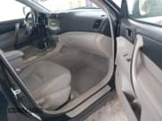 ✅ 2009 Toyota Highlander Sport • VIN: JTEES43A092146746 • Lot: 43681085. Listed on IAAI with 202,010 mi. Free auction sales archive from the USA and detailed vehicle history report at DreamBid. Image 5.