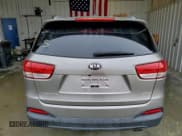 ✅ 2017 Kia Sorento LX • VIN: 5XYPG4A35HG297623 • Лот: 94294965. Опубликован ранее на Copart с пробегом 120 279 миль. Бесплатный доступ к архиву аукционных продаж из США и подробный отчёт об истории автомобиля на DreamBid. Изображение 6.