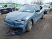 ✅ 2023 Ford Mustang Mach-E Premium • VIN: 3FMTK3R49PMB02544 • Лот: 41705814. Опубликован ранее на IAAI с пробегом 19 213 миль. Бесплатный доступ к архиву аукционных продаж из США и подробный отчёт об истории автомобиля на DreamBid. Изображение 24.