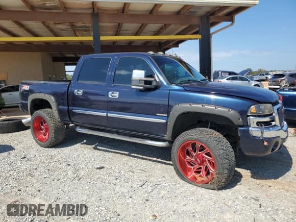 ✅ 2006 GMC Sierra 1500 SLE2 • VIN: 2GTEK13T661242199 • Lot: 70198294. Wystawiony na Copart z przebiegiem 143 288 mil. Bezpłatny archiwum sprzedaży aukcyjnych z USA i szczegółowy raport historii pojazdu na DreamBid. Zdjęcie 4.