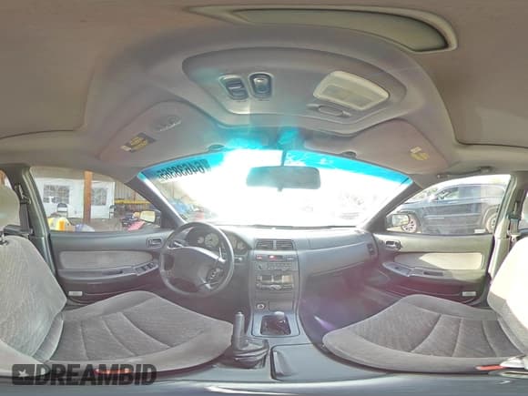 ✅ 1999 Nissan Maxima GXE • VIN: JN1CA21D8XT803822 • Lot: 64638365. Wystawiony na Copart z przebiegiem 203 700 mil. Bezpłatny archiwum sprzedaży aukcyjnych z USA i szczegółowy raport historii pojazdu na DreamBid. Zdjęcie 14.