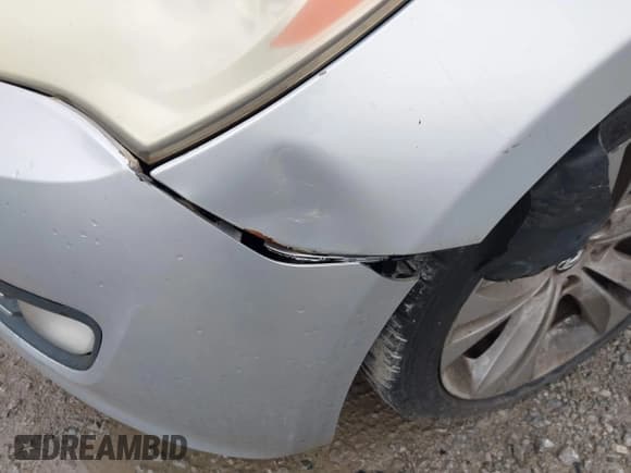 ✅ 2010 Hyundai Genesis Coupe Track • VIN: KMHHU6KH4AU012784 • Lot: 43294173. Wystawiony na IAAI z przebiegiem 205 821 mil. Bezpłatny archiwum sprzedaży aukcyjnych z USA i szczegółowy raport historii pojazdu na DreamBid. Zdjęcie 6.