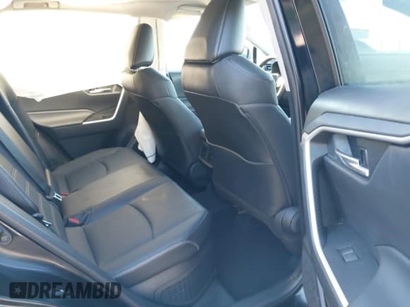 ✅ 2022 Toyota RAV4 Hybrid XLE Premium • VIN: 4T3B6RFV8NU079726 • Lot: 43442935. Wystawiony na IAAI z przebiegiem 23 524 mil. Bezpłatny archiwum sprzedaży aukcyjnych z USA i szczegółowy raport historii pojazdu na DreamBid. Zdjęcie 8.