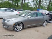✅ 2016 Lincoln MKZ • VIN: 3LN6L2GKXGR623300 • Lot: 42220732. Wystawiony na IAAI z przebiegiem 74 886 mil. Bezpłatny archiwum sprzedaży aukcyjnych z USA i szczegółowy raport historii pojazdu na DreamBid. Zdjęcie 15.