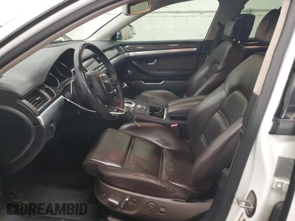 ✅ 2008 Audi S8 • VIN: WAUPN94E88N010023 • Lot: 46978255. Wystawiony na Copart z przebiegiem 160 586 mil. Bezpłatny archiwum sprzedaży aukcyjnych z USA i szczegółowy raport historii pojazdu na DreamBid. Zdjęcie 7.