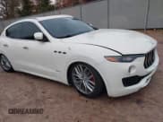 ✅ 2018 Maserati Levante GranLusso • VIN: ZN661XUL1JX304465 • Lot: 40889893. Wystawiony na IAAI z przebiegiem 69 749 mil. Bezpłatny archiwum sprzedaży aukcyjnych z USA i szczegółowy raport historii pojazdu na DreamBid. Zdjęcie 1.
