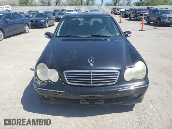✅ 2004 Mercedes-Benz C 230 Kompressor • VIN: WDBRF40J04A628791 • Lot: 52890795. Wystawiony na Copart z przebiegiem 247 386 mil. Bezpłatny archiwum sprzedaży aukcyjnych z USA i szczegółowy raport historii pojazdu na DreamBid. Zdjęcie 5.