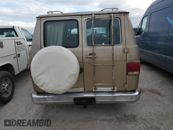 ✅ 1989 Chevrolet Chevy Van • VIN: 1GBEG25K2K7120100 • Лот: 75508934. Опубликован ранее на Copart с пробегом Не указан. Бесплатный доступ к архиву аукционных продаж из США и подробный отчёт об истории автомобиля на DreamBid. Изображение 6.