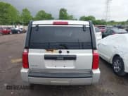 ✅ 2007 Jeep Commander Sport • VIN: 1J8HG48K57C632098 • Lot: 42300239. Wystawiony na IAAI z przebiegiem 311 738 mil. Bezpłatny archiwum sprzedaży aukcyjnych z USA i szczegółowy raport historii pojazdu na DreamBid. Zdjęcie 15.