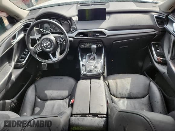 ✅ 2022 Mazda CX-9 Touring Plus • VIN: JM3TCBAY4N0620403 • Lot: 70226415. Wystawiony na Copart z przebiegiem Nie podano. Bezpłatny archiwum sprzedaży aukcyjnych z USA i szczegółowy raport historii pojazdu na DreamBid. Zdjęcie 8.