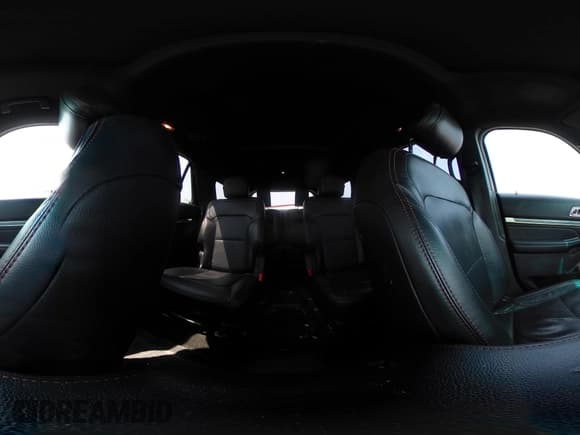 ✅ 2017 Ford Explorer Sport • VIN: 1FM5K8GTXHGA15263 • Lot: 42497715. Wystawiony na IAAI z przebiegiem 201 322 mil. Bezpłatny archiwum sprzedaży aukcyjnych z USA i szczegółowy raport historii pojazdu na DreamBid. Zdjęcie 18.